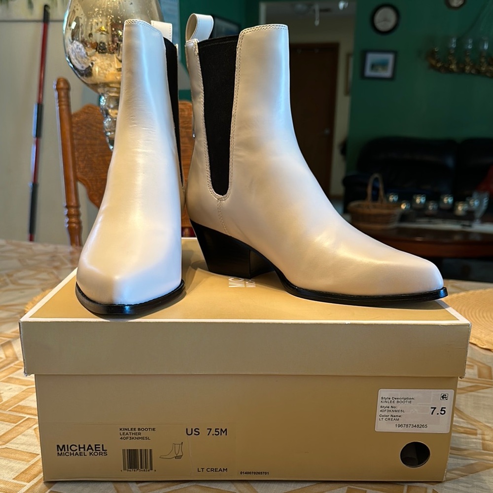 Michael Kors Light Cream Ankle Booties